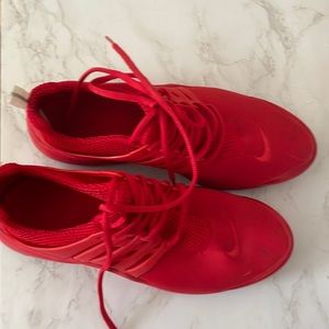 Nike presto womens size 9 red